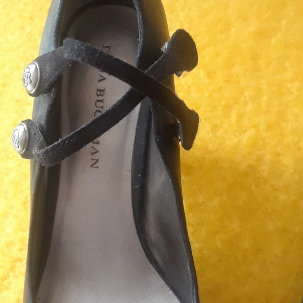 Shoes - Picture 3 of 6
